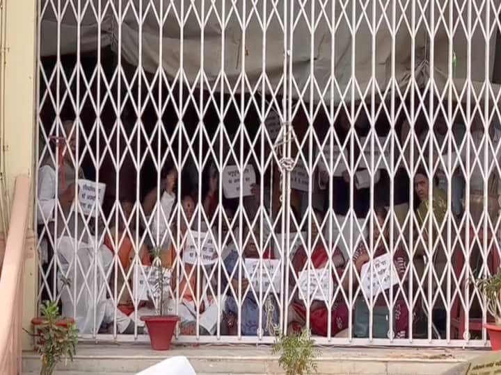 बिहार विधानसभा में जीतन राम मांझी पर नीतीश कुमार के बयान पर एनडीए का विरोध बिहार विधानसभा में जीतन राम मांझी पर नीतीश कुमार के बयान पर एनडीए का विरोध
